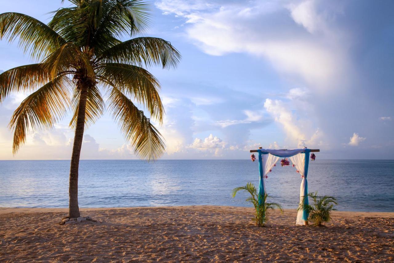 Galley Bay Resort & Spa (Adults Only) Five Islands Village Exterior foto